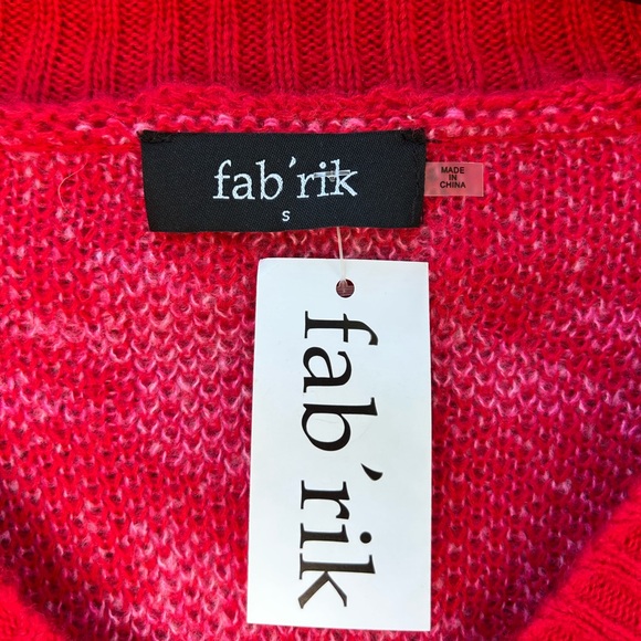 Fab'rik NWT Women's Red and Pink V-Neck Cropped Sweater Small - Picture 3 of 8
